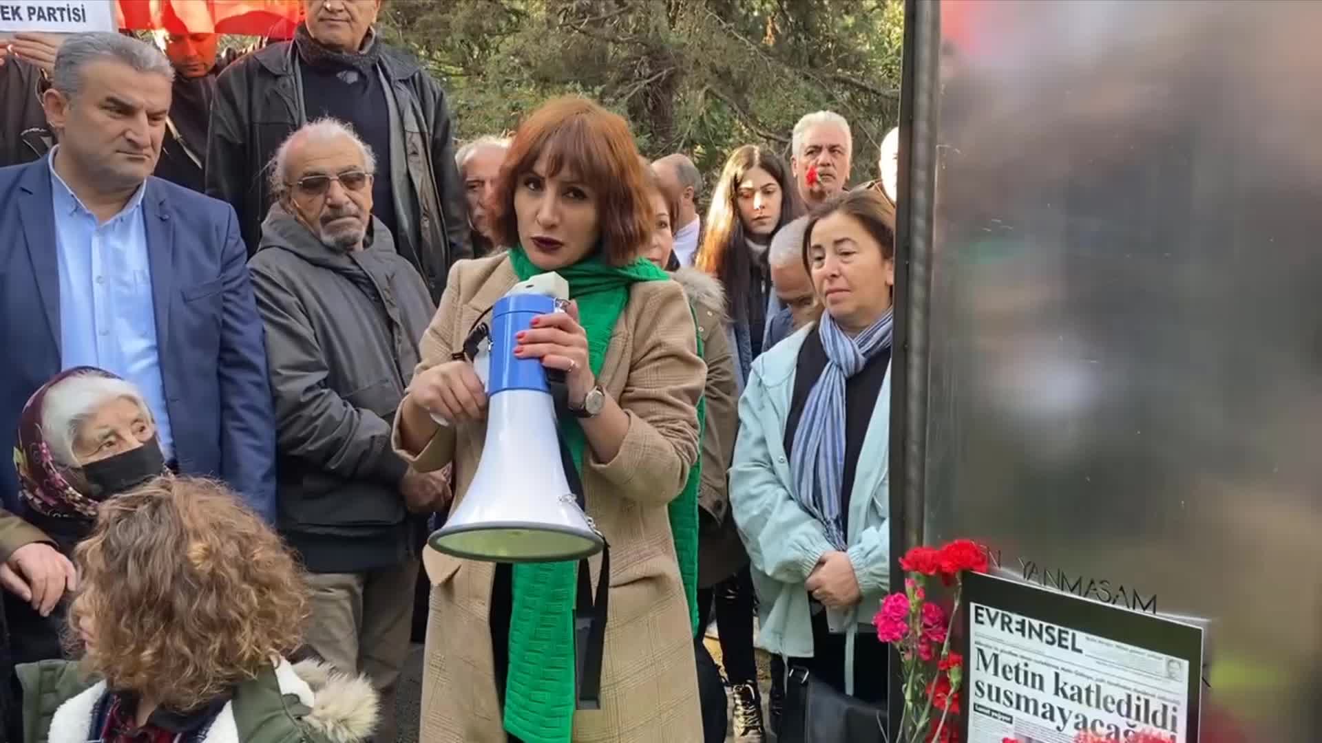 EVRENSEL GAZETESİ MUHABİRİ METİN GÖKTEPE, POLİS TARAFINDAN ÖLDÜRÜLMESİNİN 27’NCİ YILINDA ANILDI