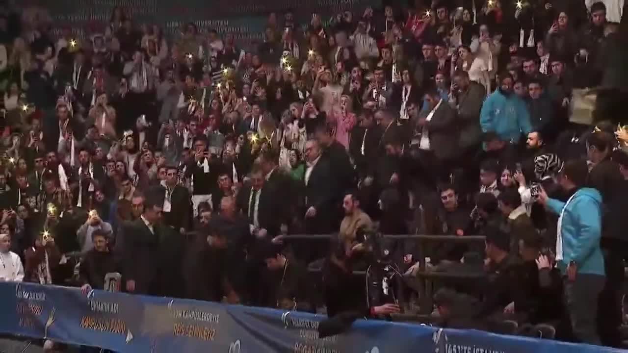 ERDOĞAN: SON DÖNEMDE BİRİLERİ, KUŞAKLARI HARFLERLE ETİKETLEYEREK BİZİMLE GENÇLERİMİZİN ARASINI AÇMAYA ÇALIŞIYOR