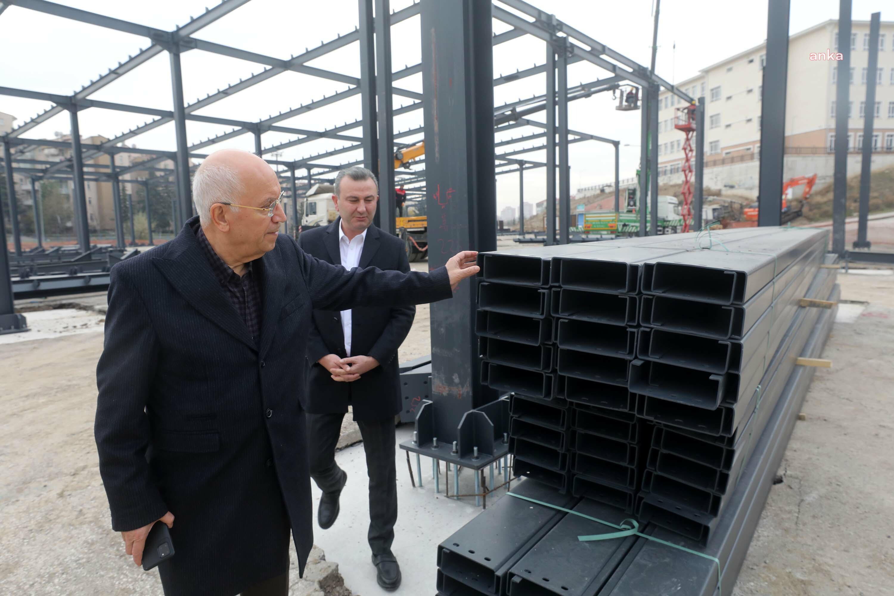 YENİMAHALLE BELEDİYESİ, 5 PAZAR YERİNE GÜNEŞ ENERJİ PANELİ KURUYOR