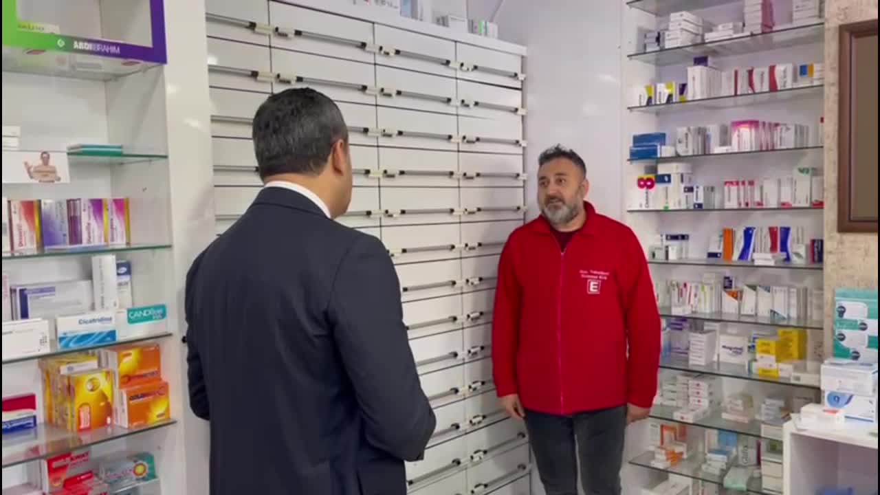 BURHANETTİN BULUT'UN ADANA'DA DİNLEDİĞİ ECZACI: “BAZI İLAÇLARIN MUADİLİ BİLE YOK, TÜM GRUPLARDA İLAÇ BULAMIYORUZ”