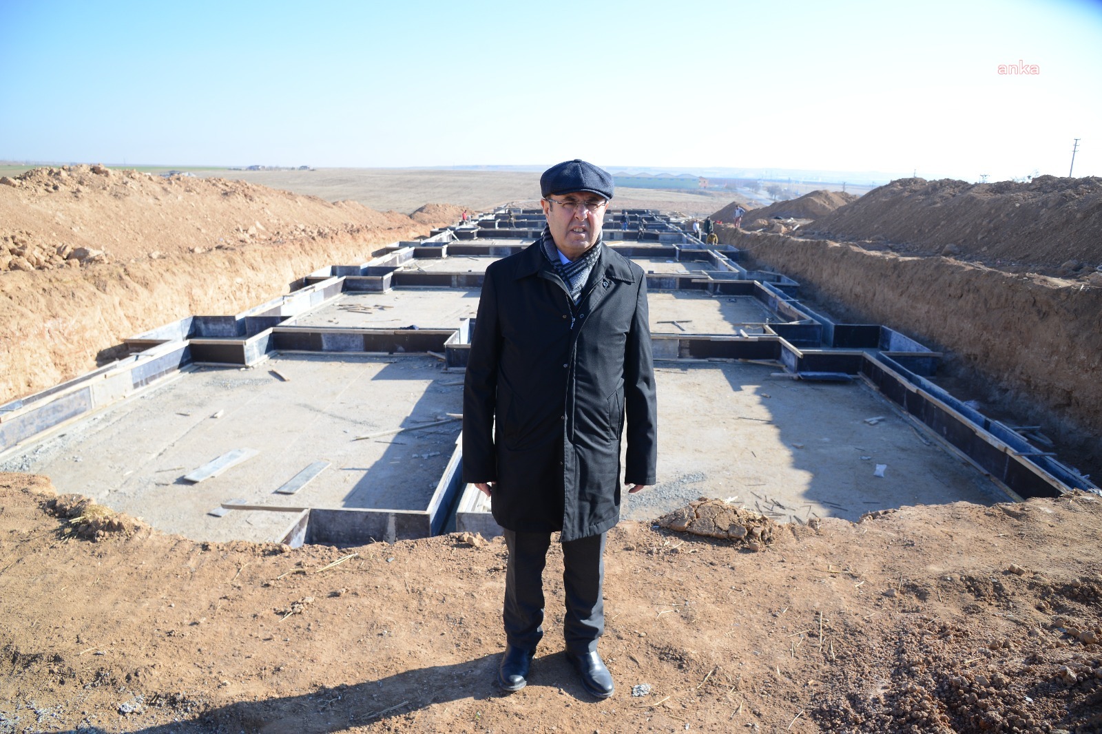 KIRŞEHİR BELEDİYE BAŞKANI EKİCİOĞLU, İNŞAATI SÜREN HAL BİNASINDA İNCELEMELERDE BULUNDU