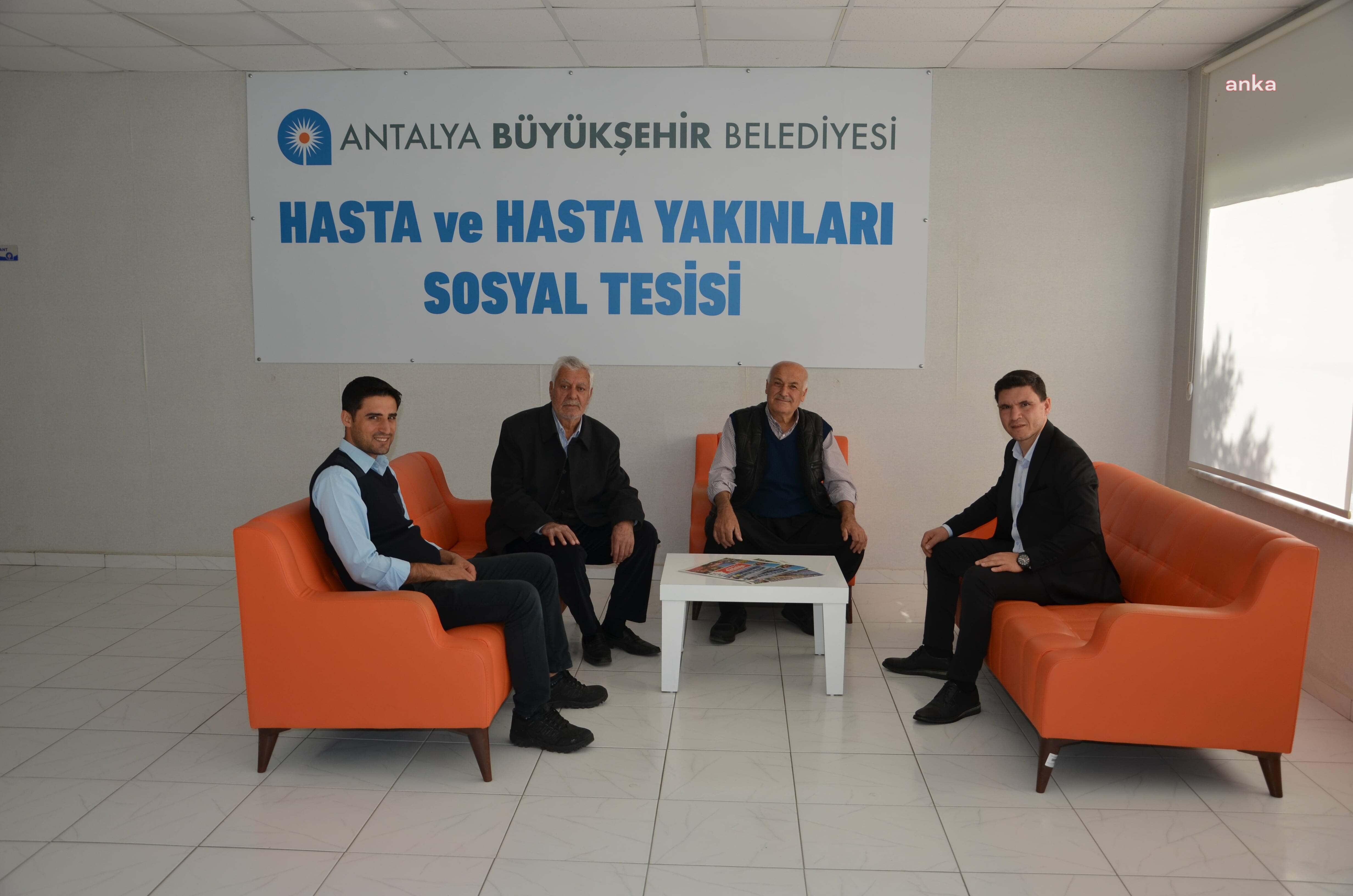 ANTALYA BÜYÜKŞEHİR, HASTA VE HASTA YAKINLARINA EVLERİNDE HİSSETTİRİYOR