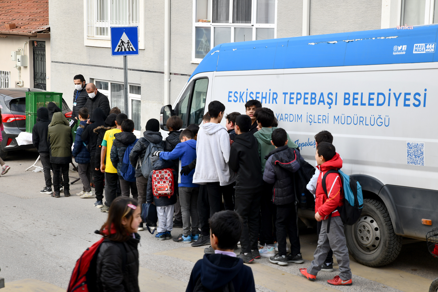 TEPEBAŞI BELEDİYESİ’NİN İLKOKUL ÖĞRENCİLERİNE BESLENME DESTEĞİ SÜRÜYOR