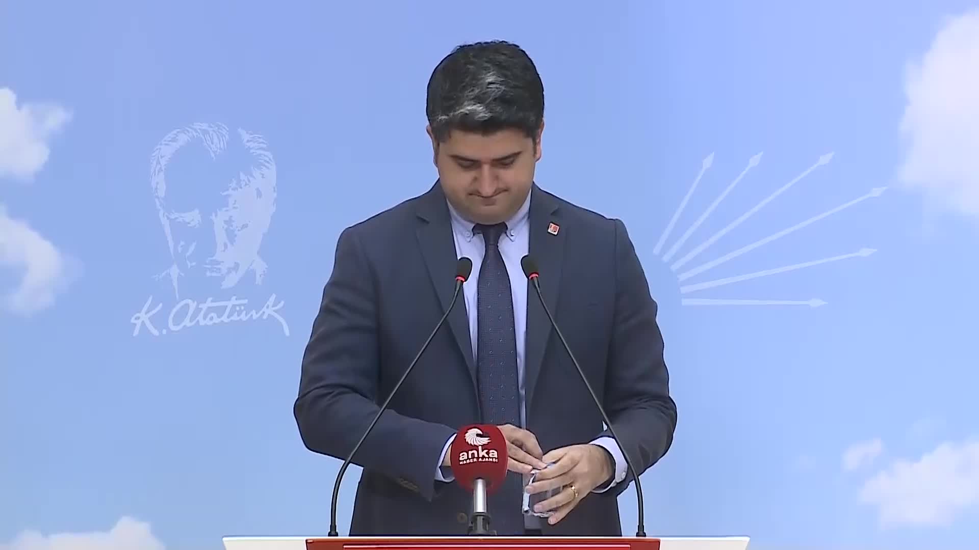 CHP'Lİ ADIGÜZEL: HEDEFLERİ İNTERNETİN ALO FATİH'LERİNİ YARATMAK