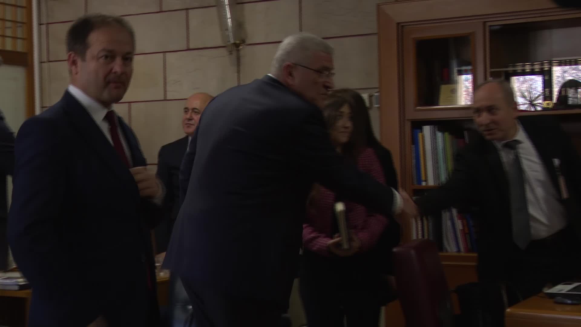 CHP VE İYİ PARTİ, 2 MİLLETVEKİLİ HAKKINDAKİ FEZLEKELERİN GÖRÜŞÜLECEĞİ KOMİSYON TOPLANTISINA KATILMAMA KARARI ALDI... DERVİŞOĞLU: “BU HUKUKSUZ VE ADALETSİZ TAVRI MEŞRULAŞTIRMAMAK ADINA YARIN KARMA KOMİSYON’DA BULUNMAYACAĞIZ”