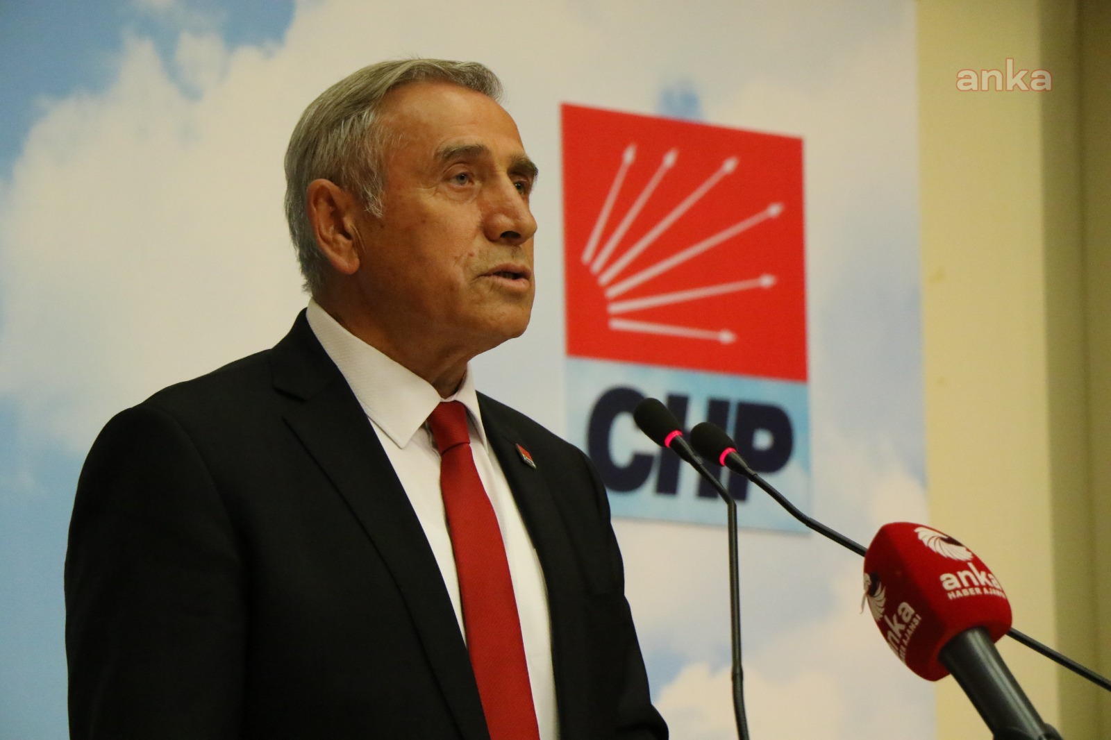 CHP’Lİ KAYA’DAN BAKAN SELÇUK’A: KAPATILAN 17 BİN KÖY OKULU AÇILSIN