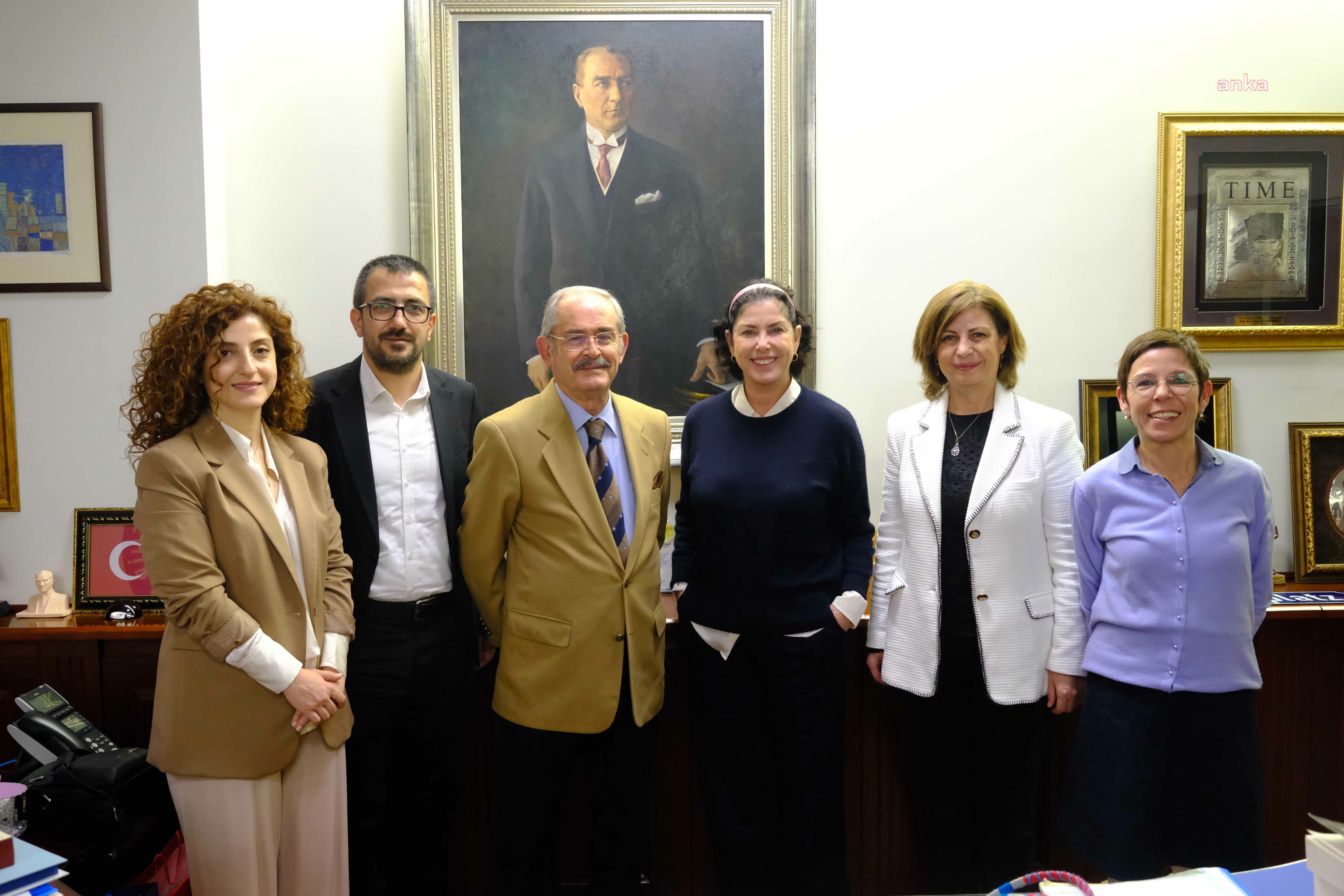 ESKİŞEHİR'DE "SEÇİME GİDERKEN BASIN NE DİYOR" SÖYLEŞİSİ