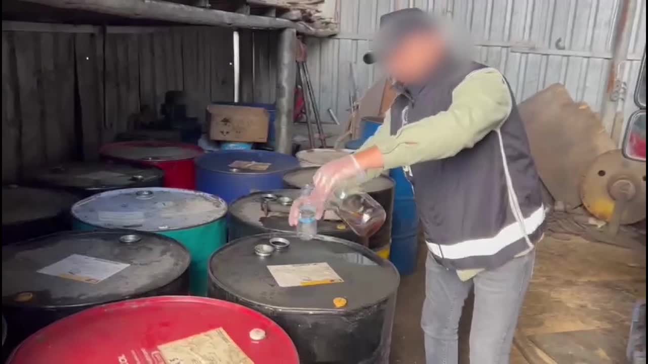 İSTANBUL MERKEZLİ 3 İLDE KAÇAK AKARYAKIT OPERASYONU: 21 KİŞİ GÖZALTINA ALINDI