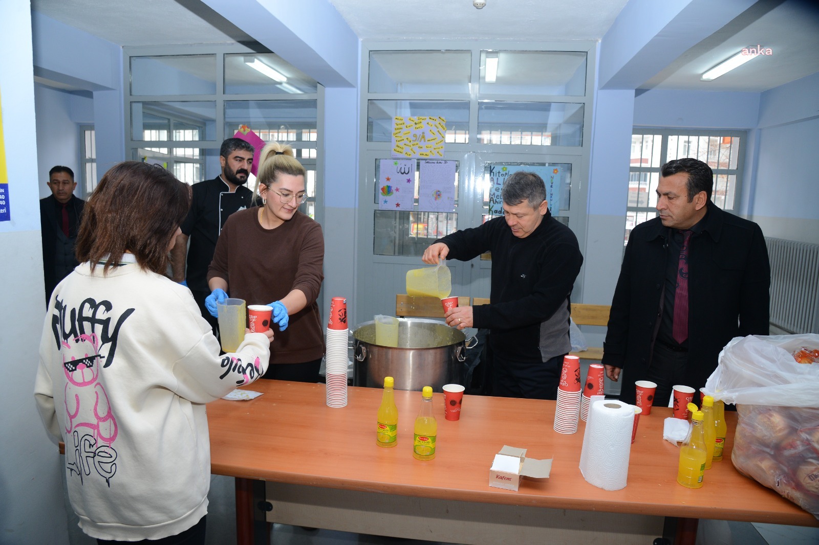 KIRŞEHİR BELEDİYESİ’NDEN LİSE ÖĞRENCİLERİNE ÇORBA İKRAMI