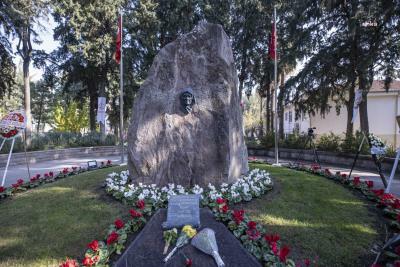 ZÜBEYDE HANIM, ÖLÜMÜNÜN 100. YILINDA KARŞIYAKA'DA ANILDI