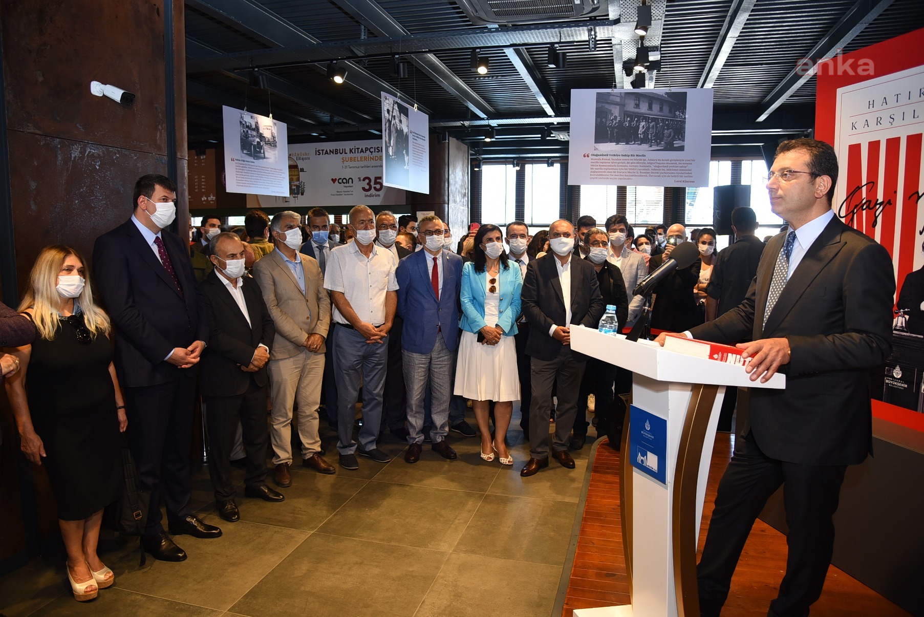 KADIKÖY’ÜN YENİLENEN YÜZÜ ‘İSTANBUL KİTAPÇISINDA’ ANLAMLI TANITIM
