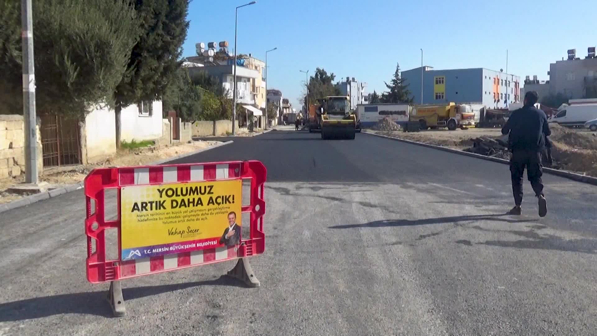 MERSİN BÜYÜKŞEHİR BELEDİYESİ'NDEN TOROS CADDESİ’NDE YOL YENİLEME ÇALIŞMASI