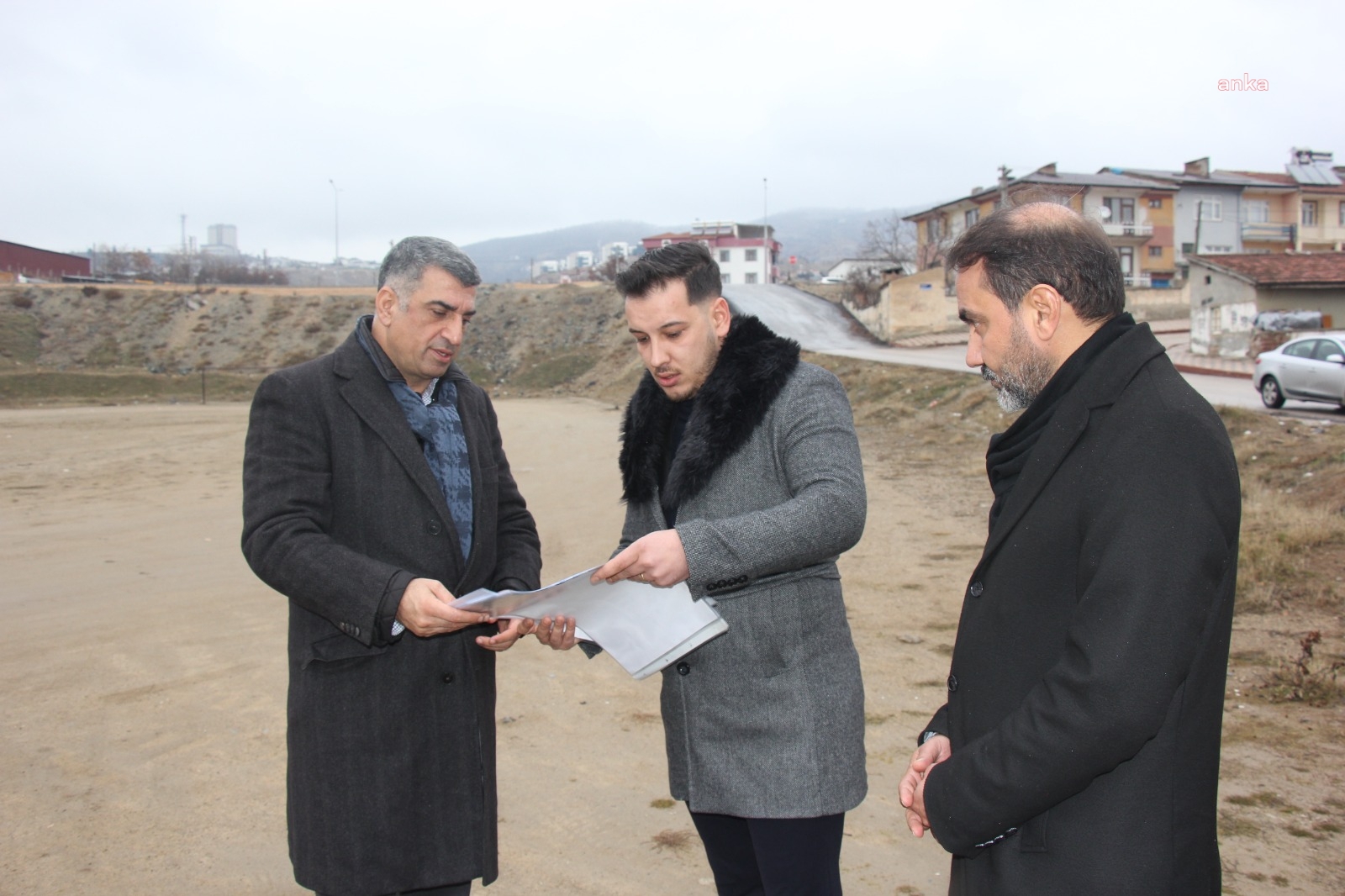 GÜRSEL EROL, ANKARA BÜYÜKŞEHİR BELEDİYESİ'NİN ELAZIĞ'DA YAPTIRACAĞI OKULUN ARAZİSİNDE İNCELEMELERDE BULUNDU