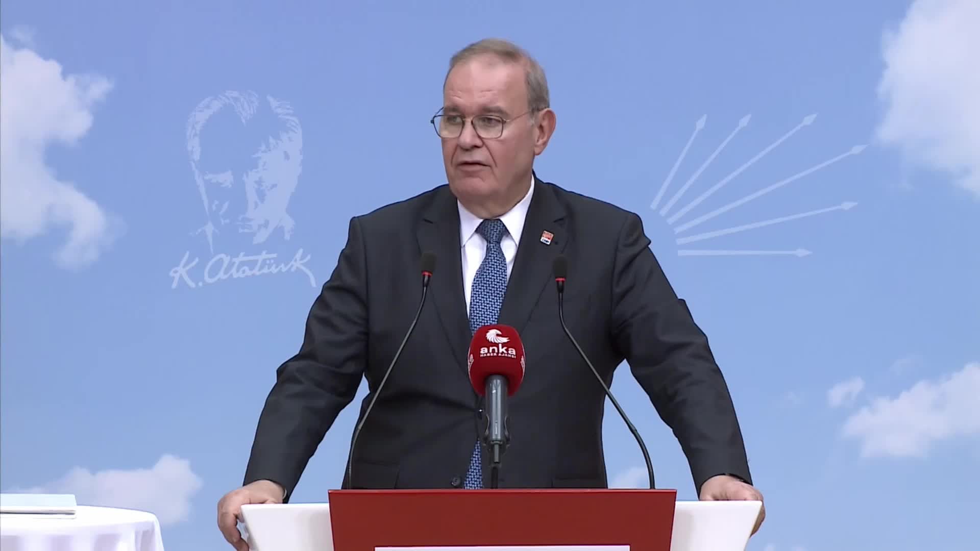 FAİK ÖZTRAK: “ARTIK MÜZELİK OLMUŞ ERDOĞAN’I HİÇ KİMSE KURTARAMAZ. NE SADAT GİBİ PARAMİLİTER ARTIKLAR NE PELİKANLAR NE DE EBABİLLER KURTARIR”