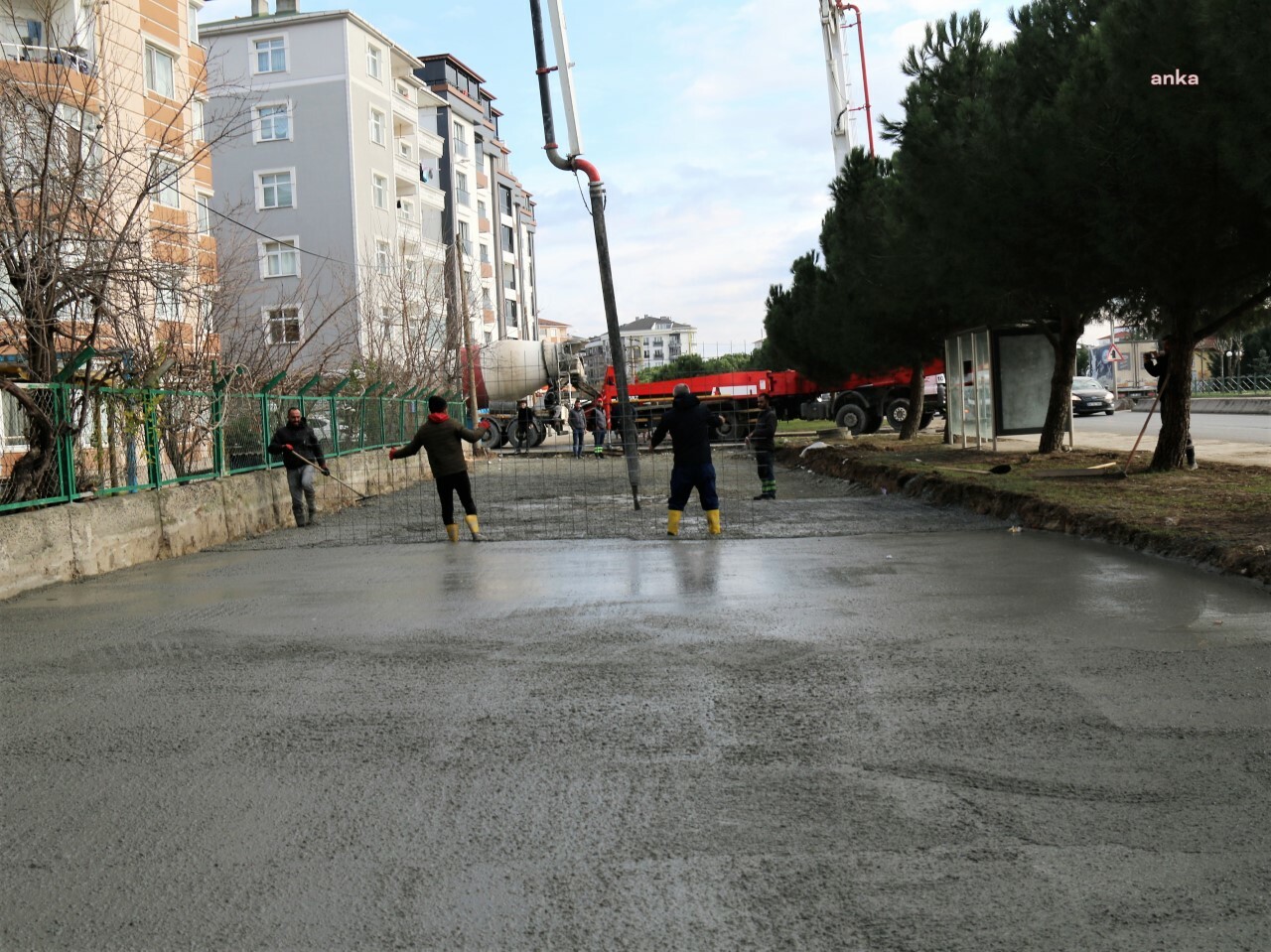 ÇERKEZKÖY BELEDİYESİ, ERAY SOKAK’TA DEMİRLİ BETON YOL YAPIMINI TAMAMLADI