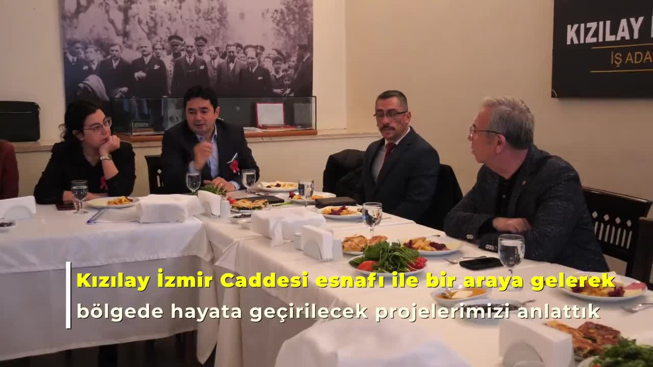 KIZILAY ESNAFIYLA BİR ARAYA GELEN MANSUR YAVAŞ: “ULUS VE KIZILAY’I TEKRAR AYAĞA KALDIRACAĞIZ”