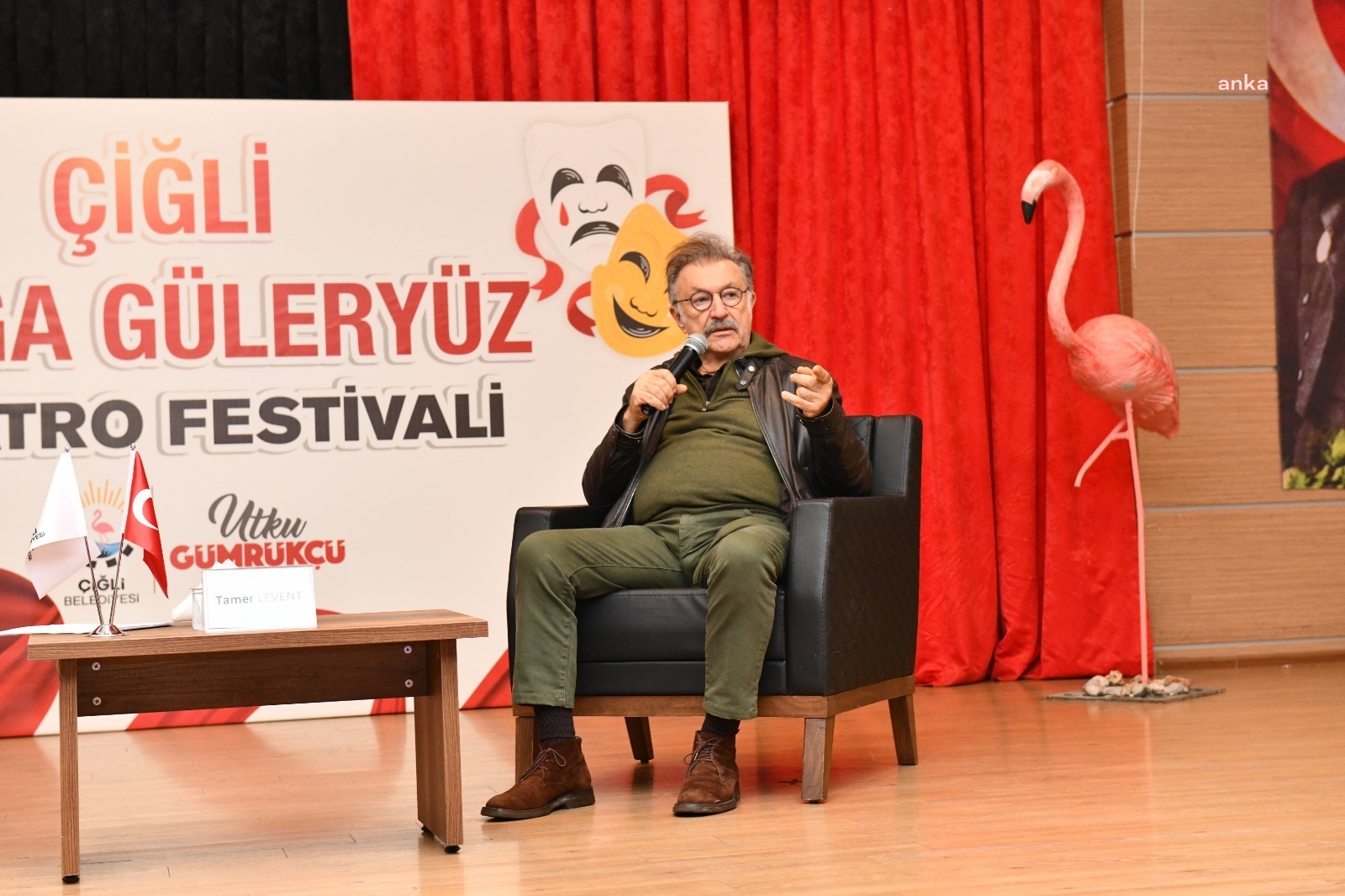 ÇİĞLİ BELEDİYESİ, TOLGA GÜLERYÜZ TİYATRO FESTİVALİ BAŞLADI