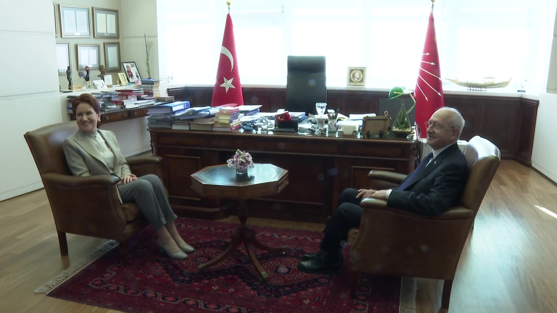KILIÇDAROĞLU, ALTILI MASA TOPLANTISI ÖNCESİNDE AKŞENER İLE BİR ARAYA GELDİ