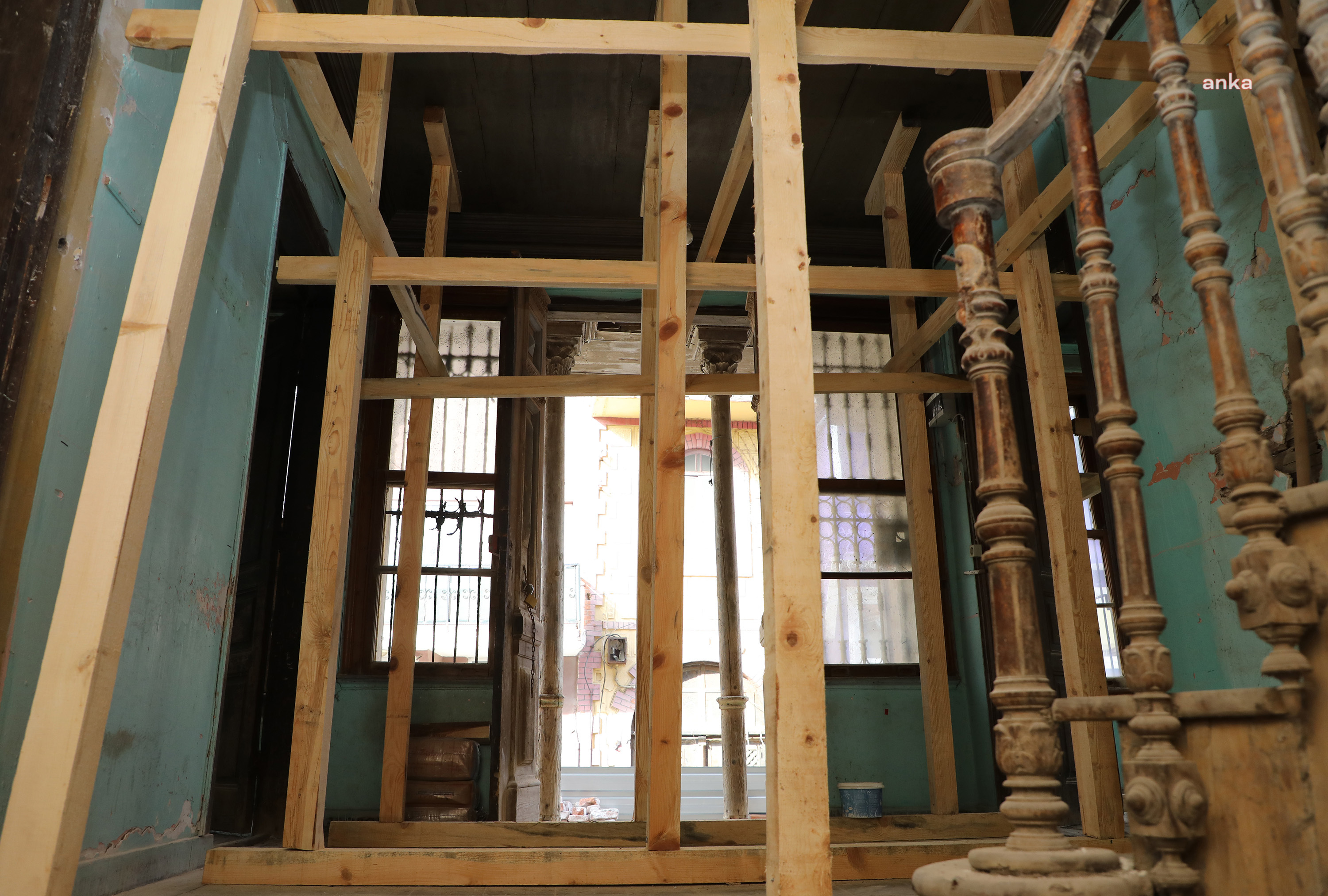 MUDANYA’DA GİRİT SOKAĞI TARİHİ KONAK RESTORASYONU BAŞLADI