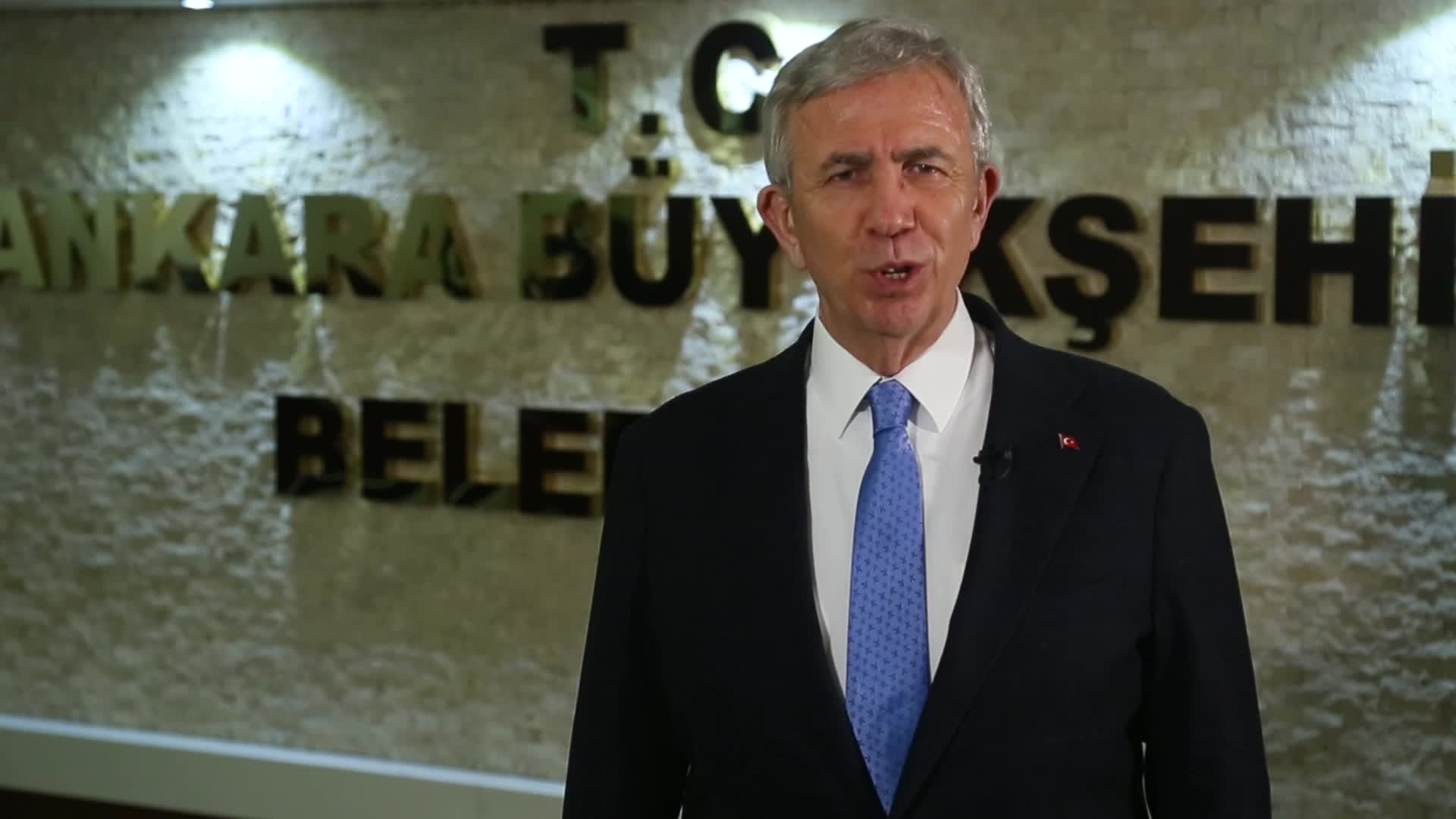 ABB, 42 BİN ÖĞRENCİNİN OTOBÜS ABONMAN ÜCRETİNİ KARŞILAYACAK… MANSUR YAVAŞ: "BİR EVLADIMIZIN GÜLÜŞÜNE TÜM DÜNYAYI SIĞDIRABİLMEK İÇİN ÇALIŞMAYA DEVAM EDECEĞİZ”