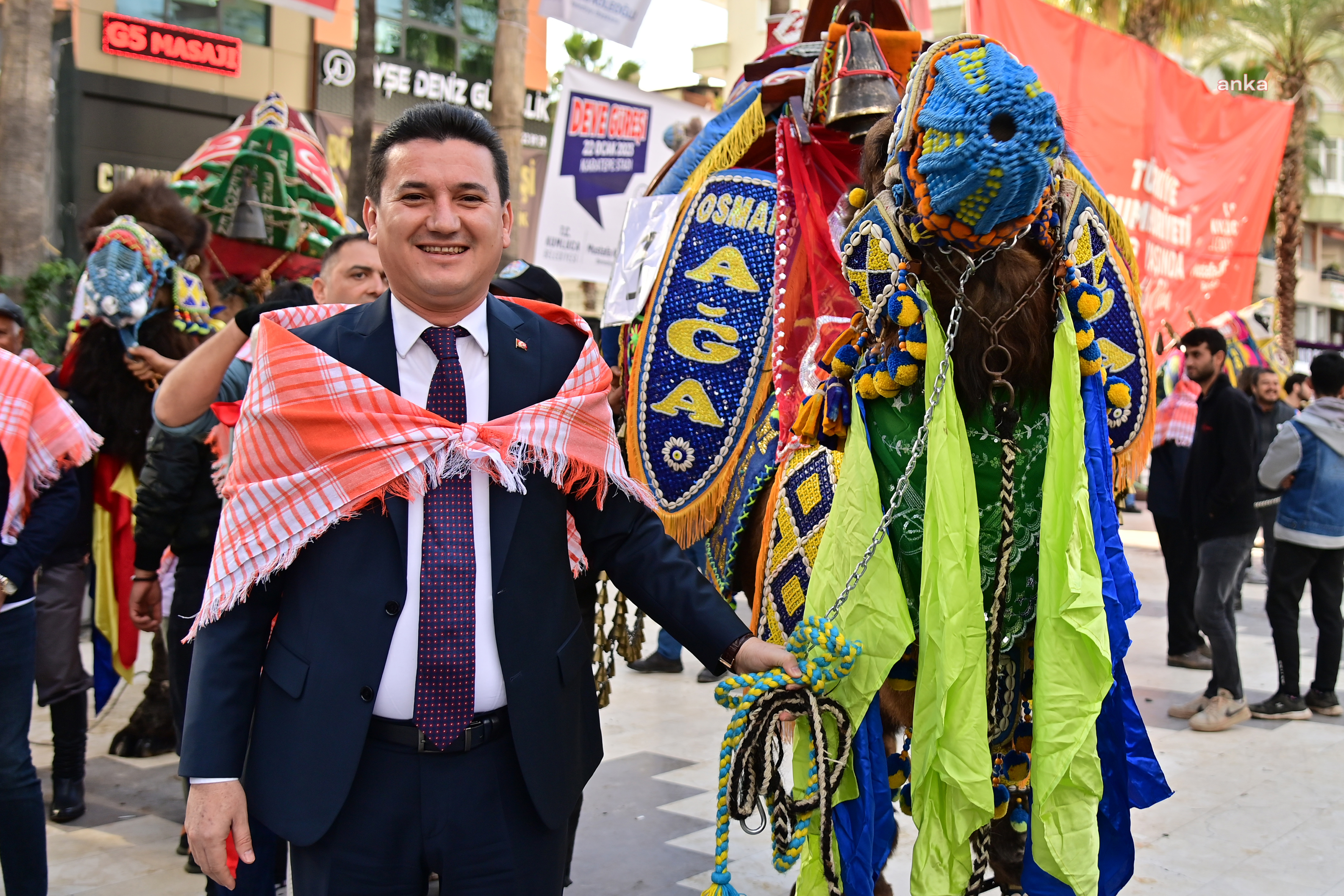 KUMLUCA’NIN EN SÜSLÜ DEVESİ SEÇİLDİ