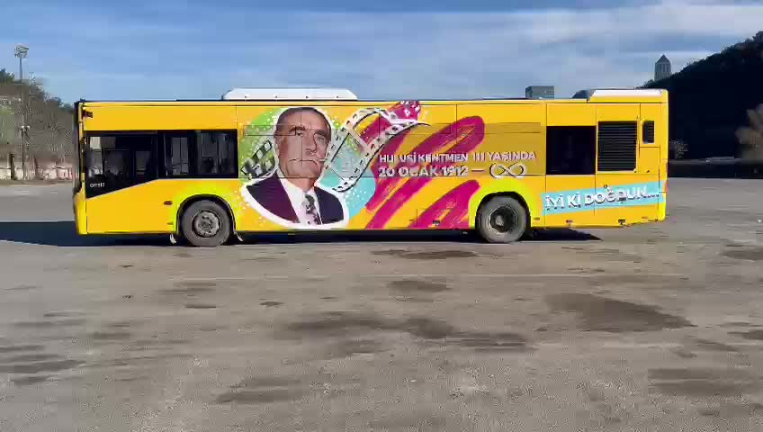 İETT, DOĞUM GÜNÜNE ÖZEL “HULUSİ KENTMEN OTOBÜSÜ” SEFERİ BAŞLATTI