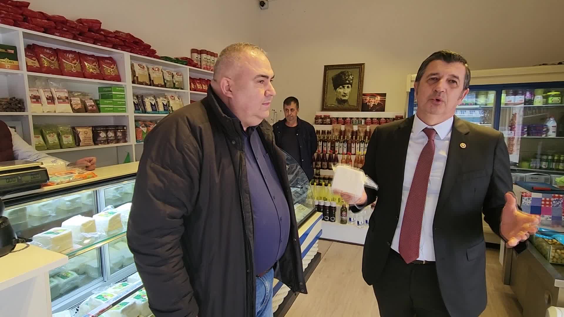 EDİRNELİ ŞARKÜTERİ SAHİBİ: "KIRIK PEYNİR, LOR ALAN VAR. BİR MÜŞTERİMİZ KALIBIN ÜÇTE BİRİNİ İSTEDİ"