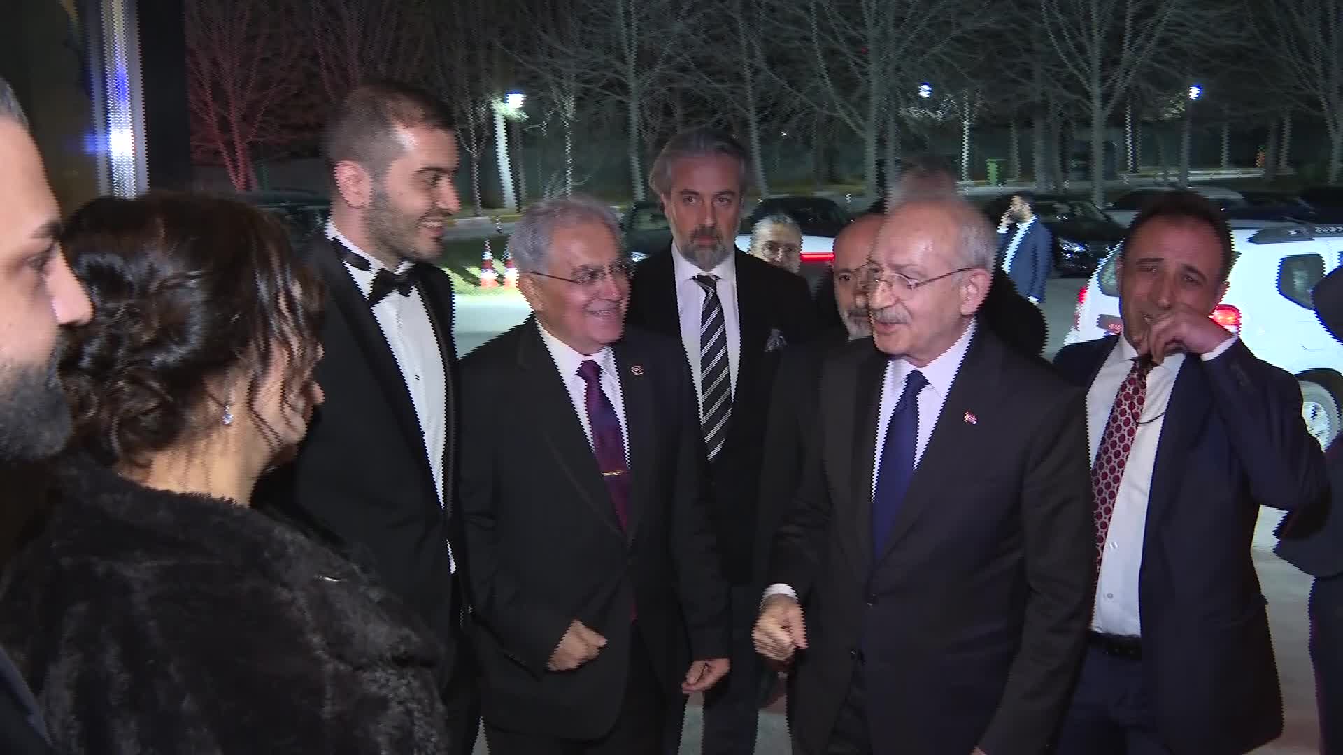 KILIÇDAROĞLU, CHP ANKARA MİLLETVEKİLLİ SERVET ÜNSAL’IN OĞLU EKER ÜNSAL VE SİBEL KAYA’NIN DÜĞÜNÜNE KATILDI
