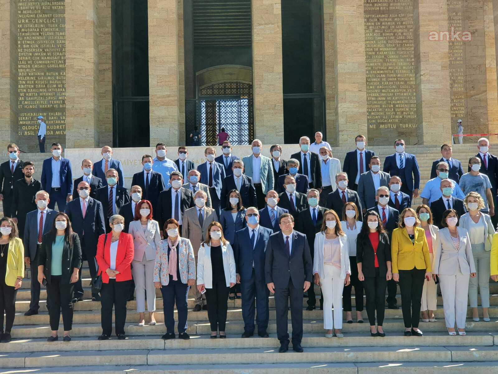 CHP PARTİ MECLİSİ ANITKABİR'İ ZİYARET ETTİ