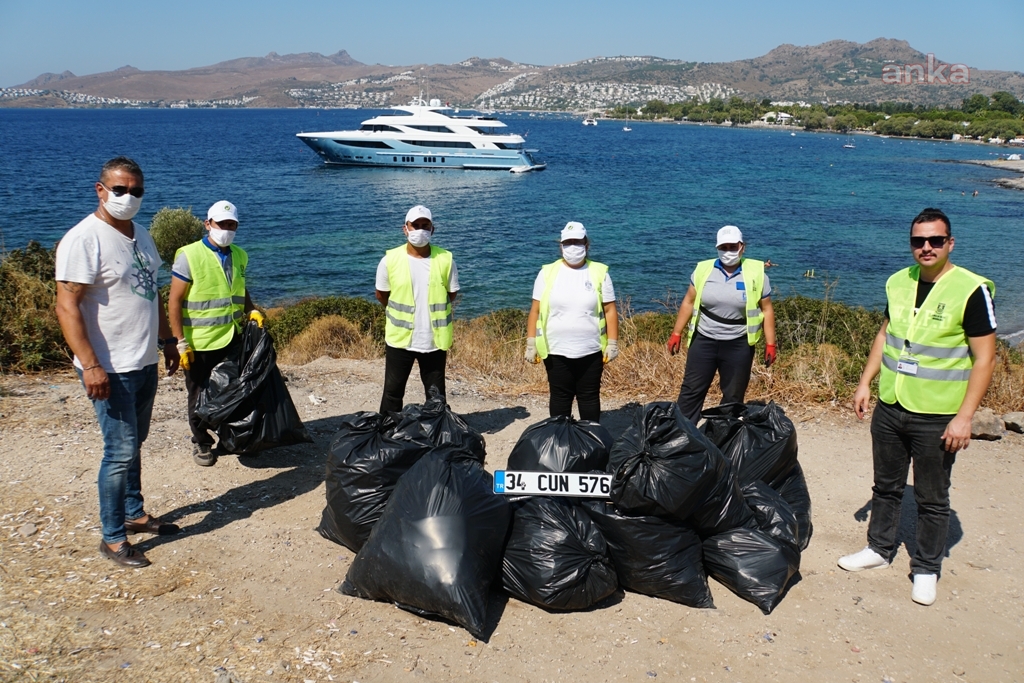 BODRUM SAHİLLERİNDE TEMİZLİK ÇALIŞMALARI SÜRÜYOR