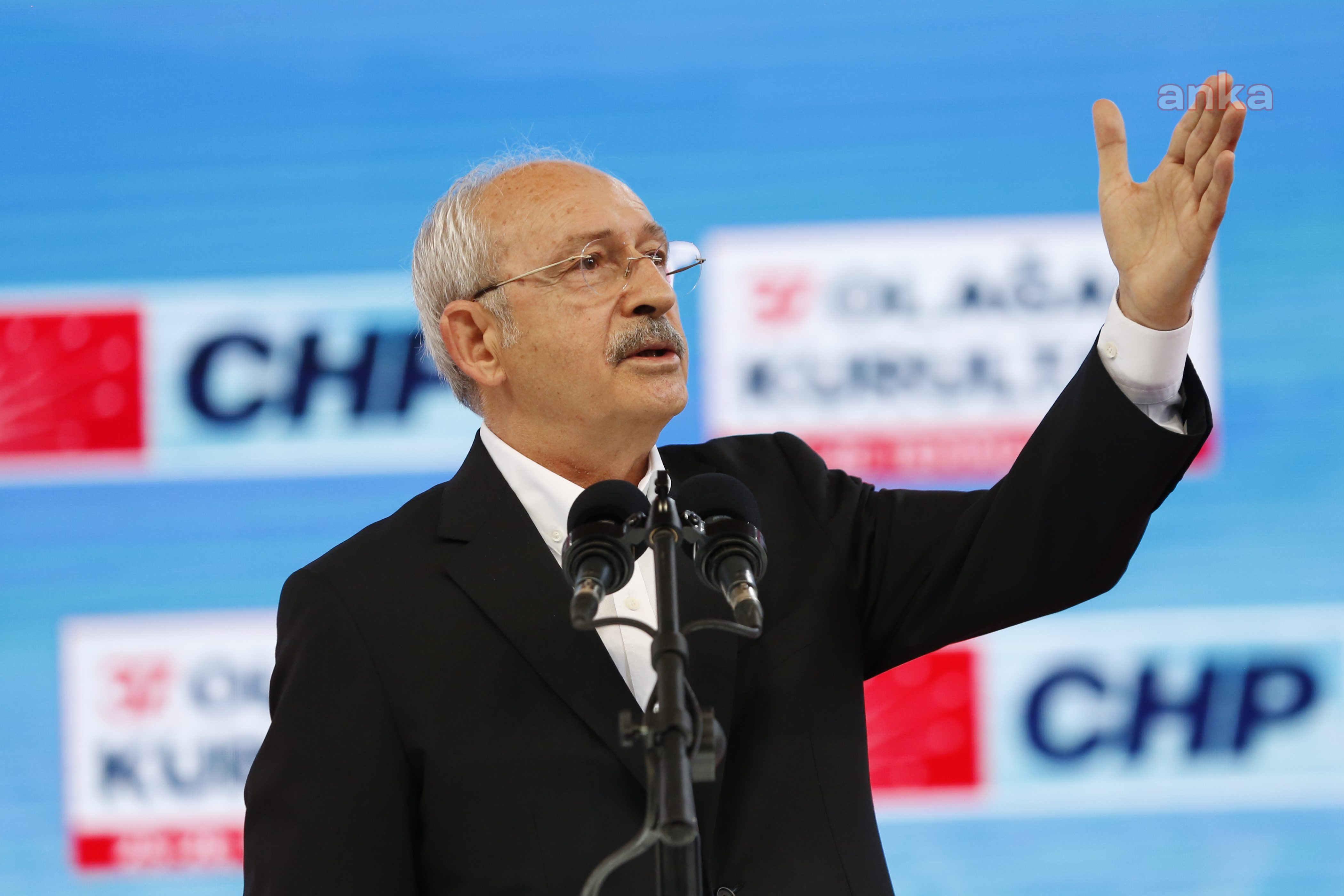 KILIÇDAROĞLU BİN 251 OY İLE YENİDEN GENEL BAŞKANLIĞA SEÇİLDİ