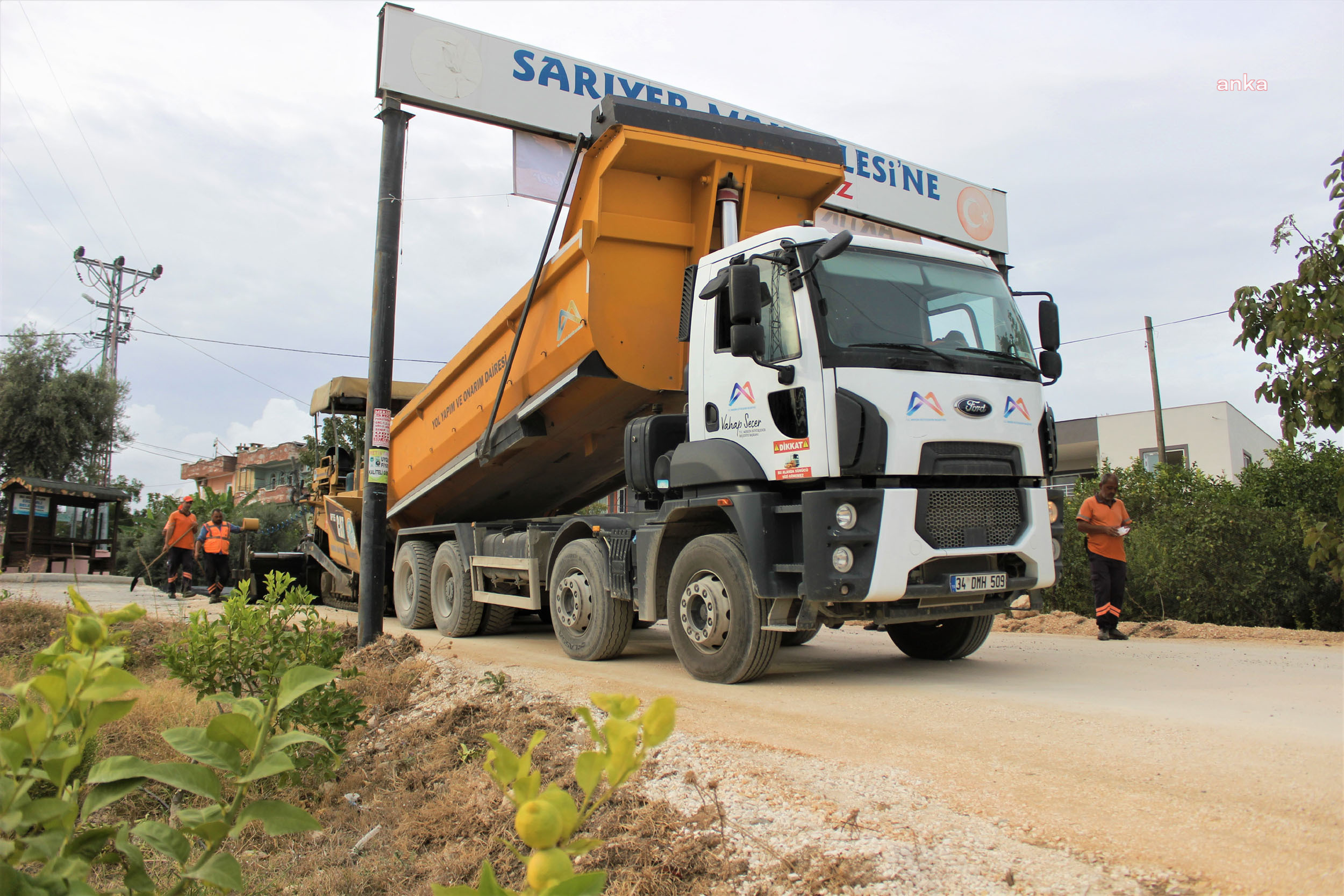 MERSİN BÜYÜKŞEHİR BELEDİYESİ, YOL ÇALIŞMALARINA DEVAM EDİYOR