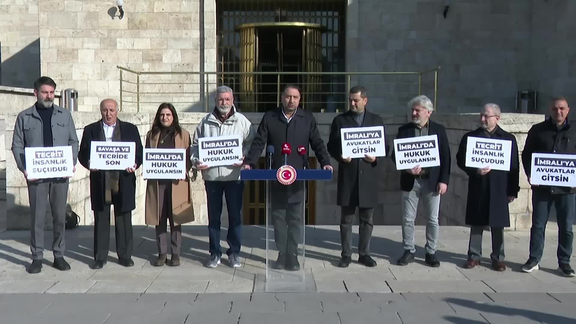 HDP'Lİ KENANOĞLU: “BUGÜN TÜRKİYE’DE ‘AÇIM, EVİME EKMEK GÖTÜREMİYORUM’ DİYEN İNSANLARIN KOLAYLIKLA TERÖRİST İLAN EDİLDİĞİ BİR ORTAMI YAŞIYORUZ”