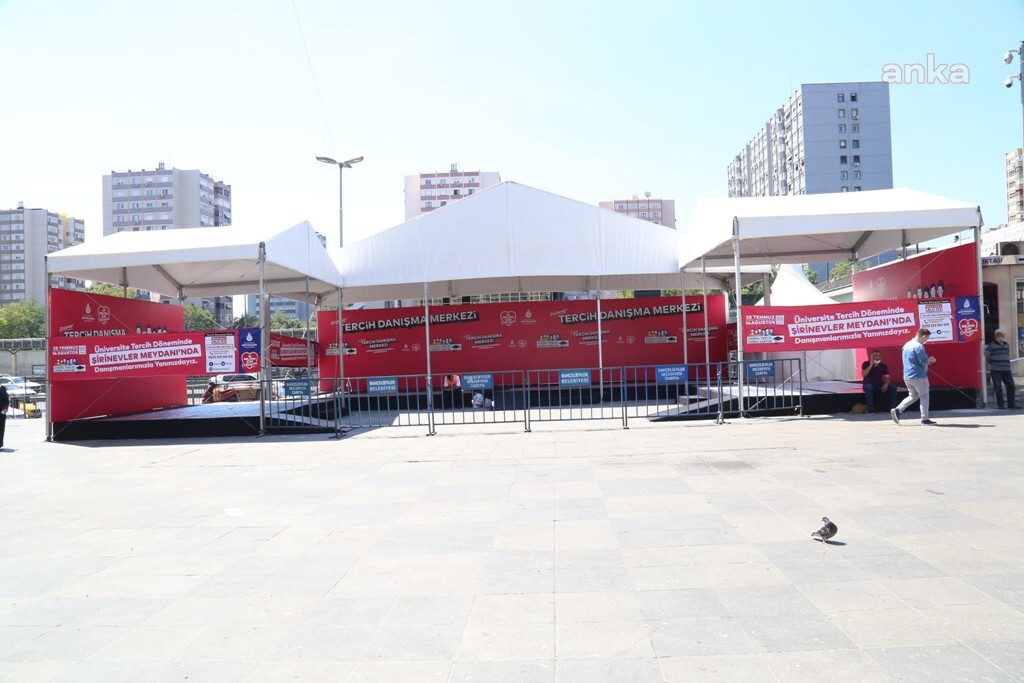İBB'DEN YKS'YE GİREN GENÇLERE TERCİH DANIŞMANLIĞI
