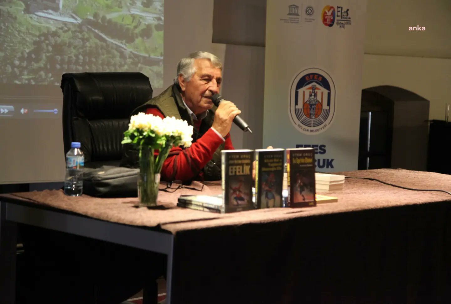 YAZAR ETEM ORUÇ: “EFES SELÇUK; KADINLARIN, ÖZGÜRLÜĞÜN, DÜŞÜNCENİN BAŞKENTİ”