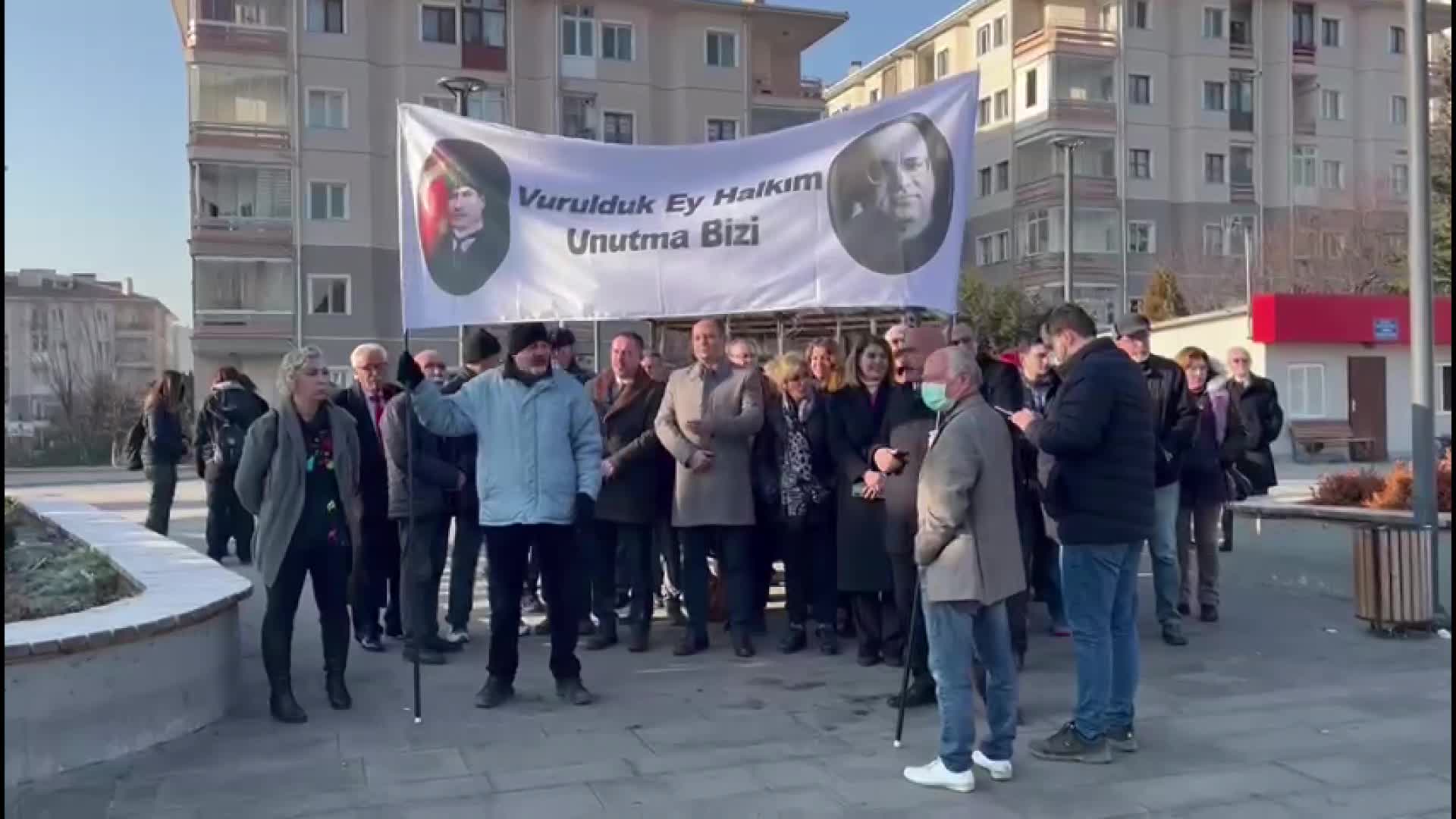 GAZETECİ UĞUR MUMCU ANKARA BATIKENT’TE DE ANILDI