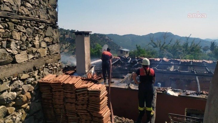 MUĞLA'DA AHŞAP EVDE YANGIN