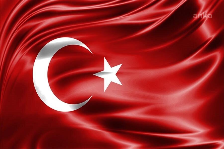 MSB'DEN YUNANİSTAN'DA TÜRK BAYRAĞI'NIN YAKILMASINA SERT TEPKİ : KİRLİ ELLER KIRILIR