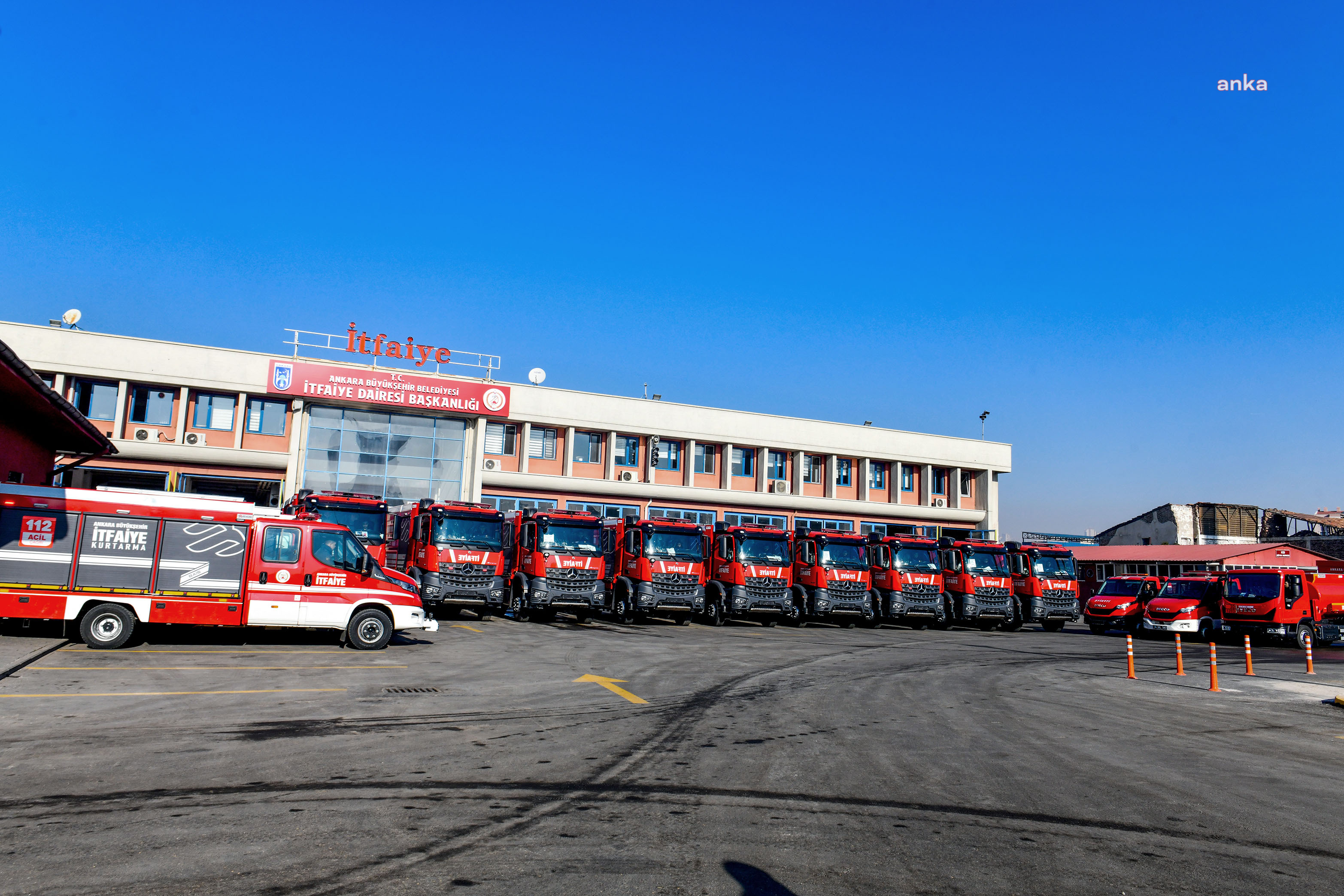ANKARA İTFAİYESİ ARAÇ FİLOSUNU GÜÇLENDİRİYOR