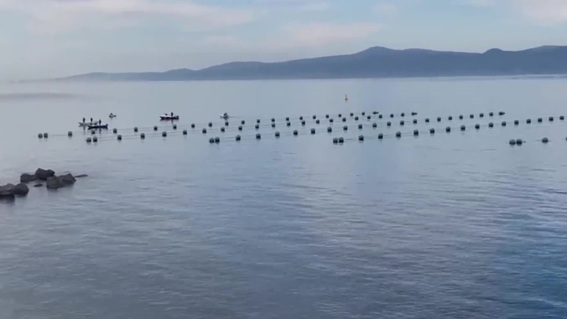 KURŞUNLU MAHALLESİ MUHTARI SAHİLE YAPILMAK İSTENEN MİDYE ÇİFTLİĞİNE TEPKİ GÖSTERDİ: "SANKİ ÇANAKKALE’YE MAYIN DÖŞENMİŞ GİBİ"