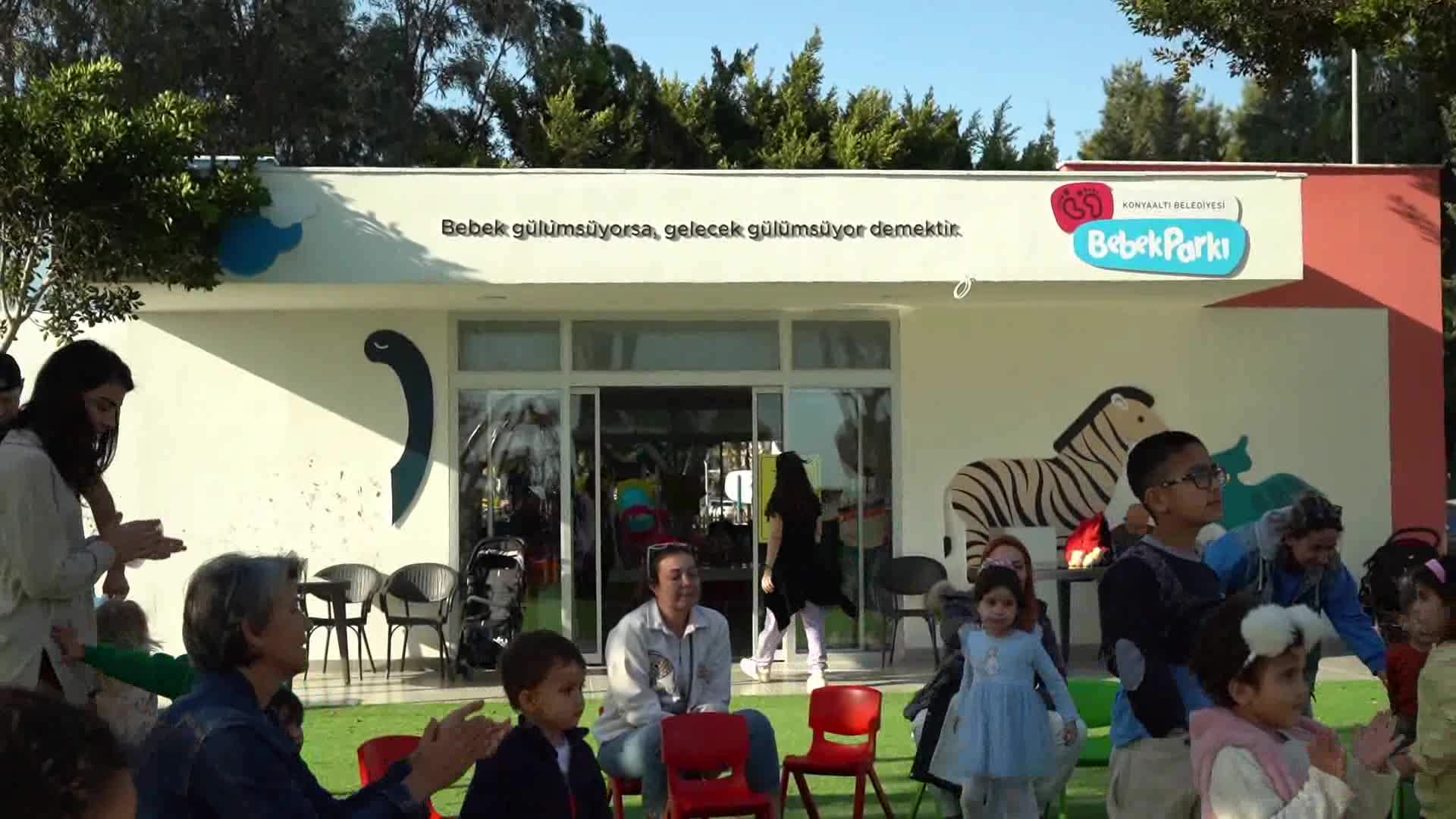 KONYAALTI'NDA AİLELERİN YENİ GÖZDESİ: BEBEK PARKI