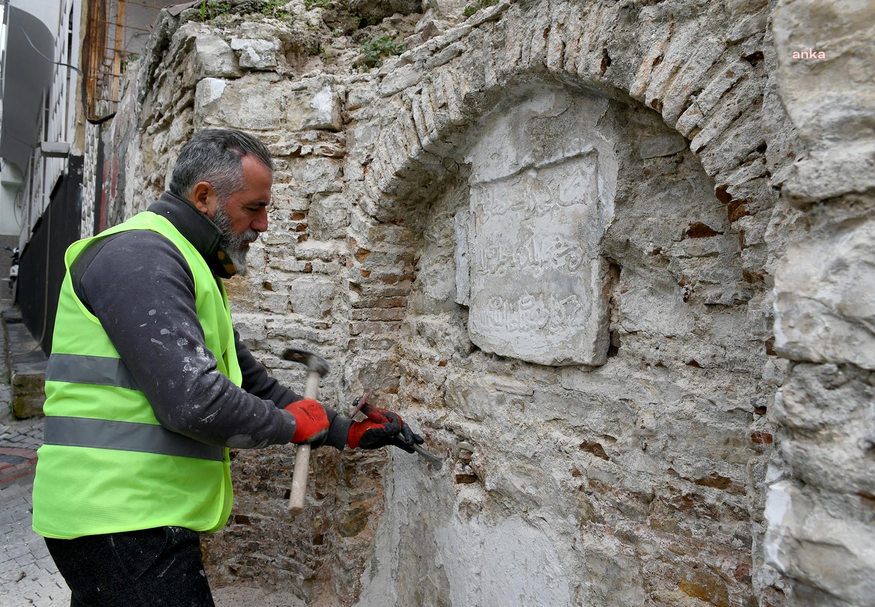 KUŞADASI’NIN TARİHİ ÇEŞMELERİ ESKİ GÜNLERİNE DÖNÜYOR