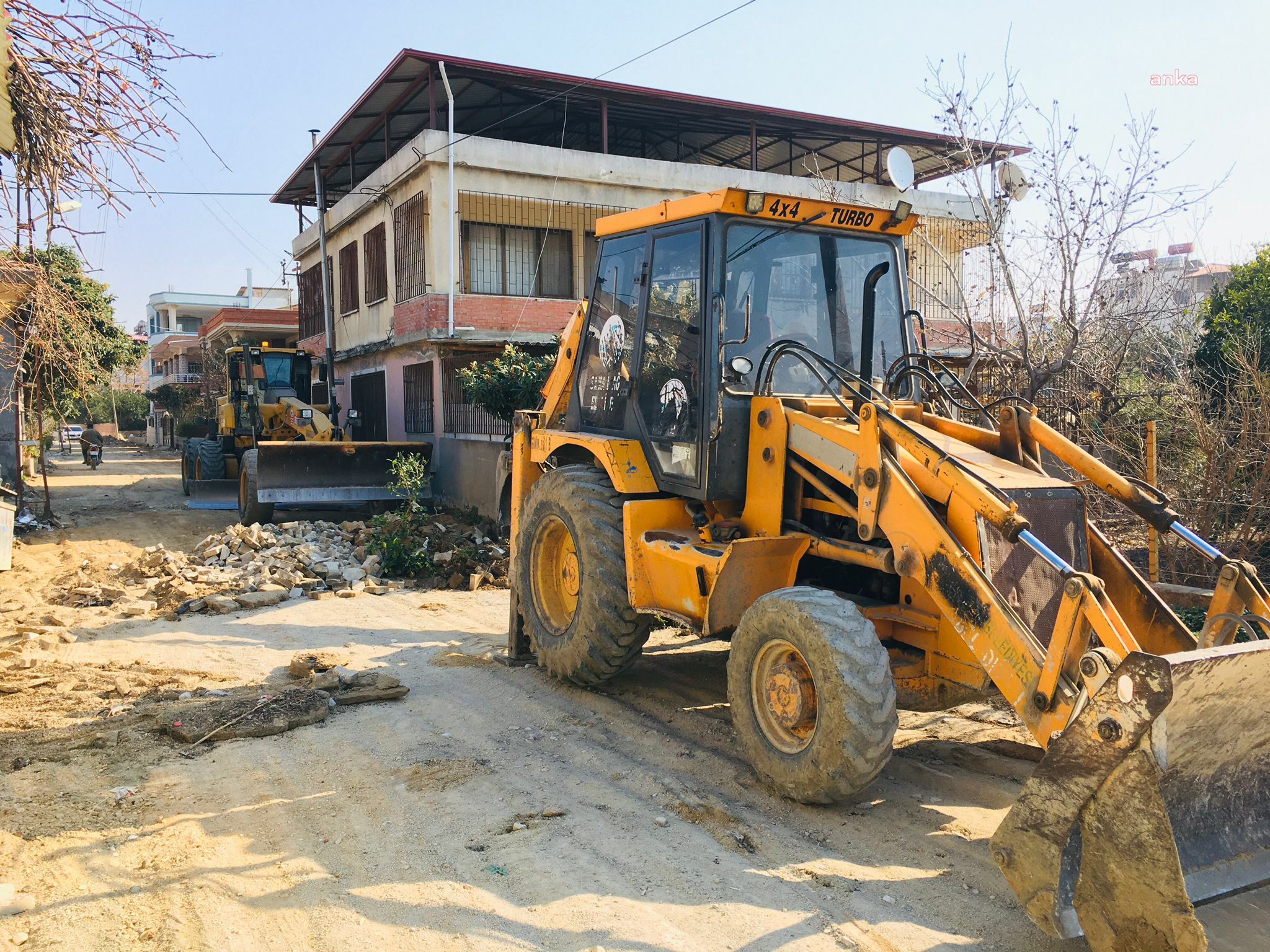 SAMANDAĞ BELEDİYESİ KENT GENELİNDE ÇALIŞMALARINI SÜRDÜRÜYOR