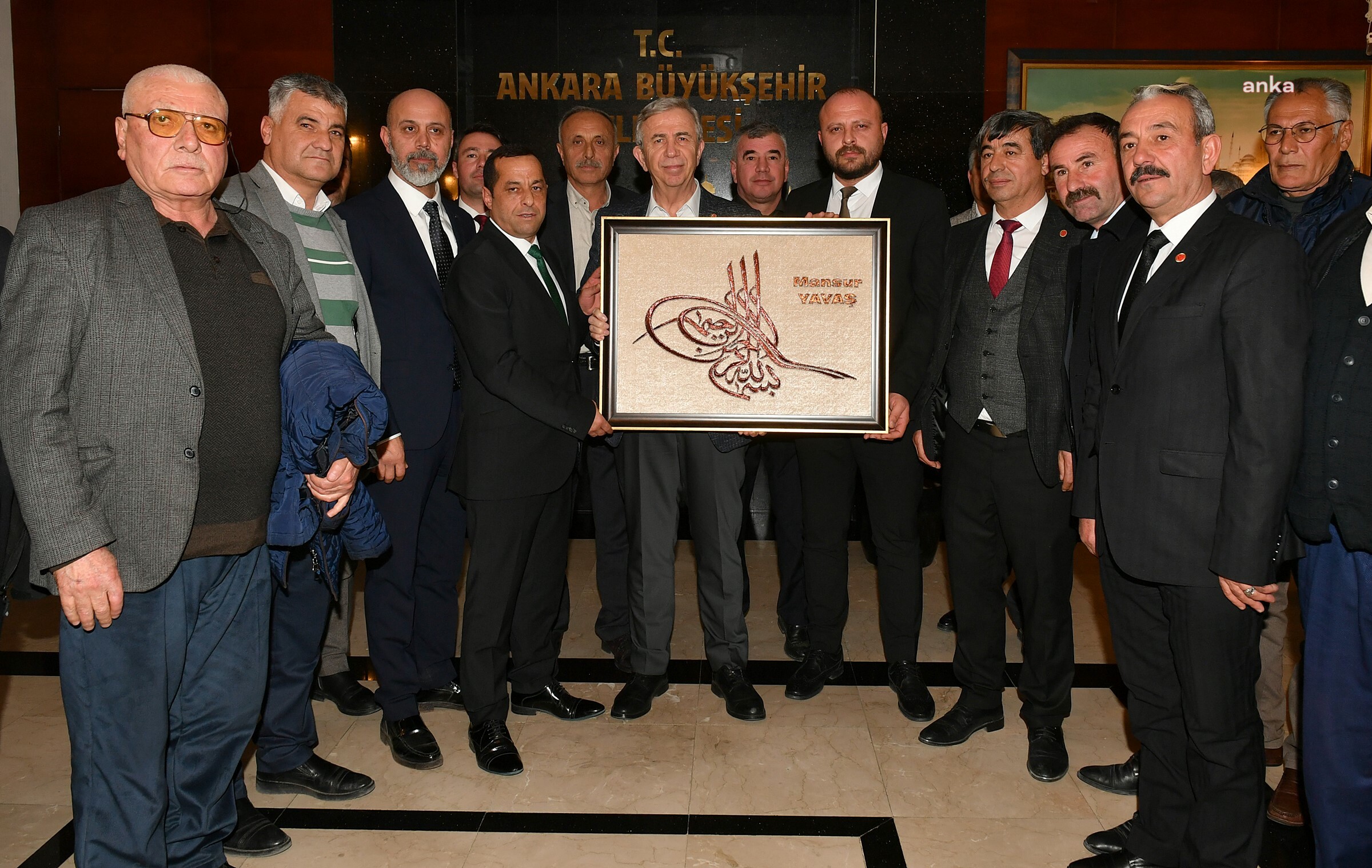 MANSUR YAVAŞ, BAŞKENTLİ MUHTARLARI DİNLEMEYE DEVAM EDİYOR