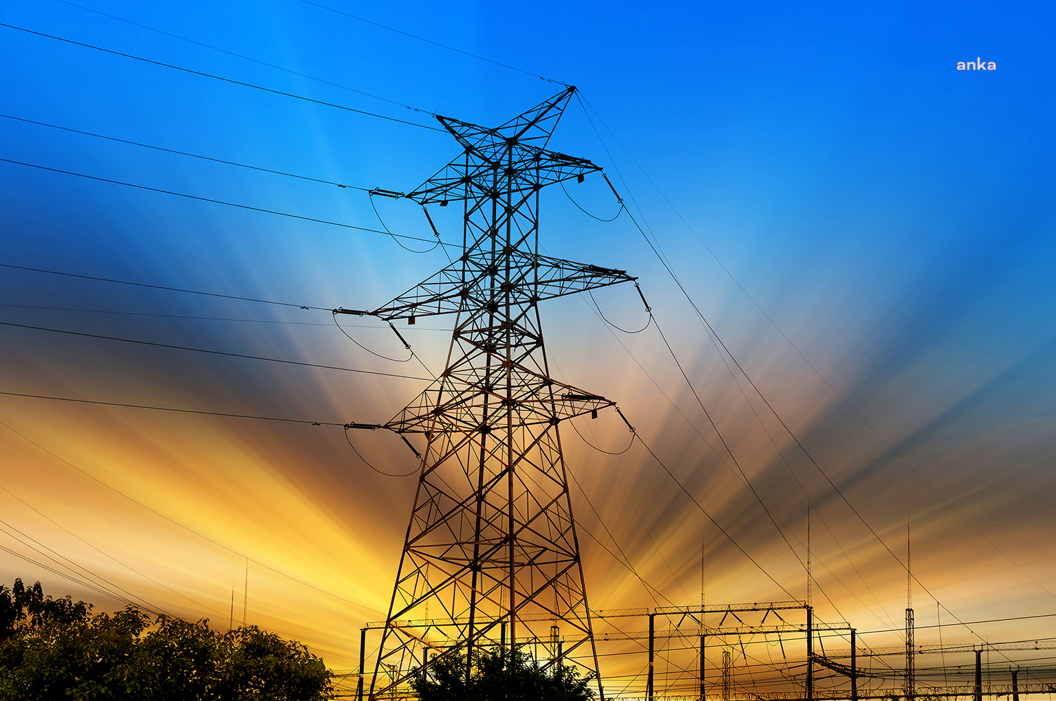 EPDK ELEKTRİKTE GÜN ÖNCESİ VE DENGELEME GÜÇ PİYASASINDA AZAMİ FİYATI İNDİRDİ