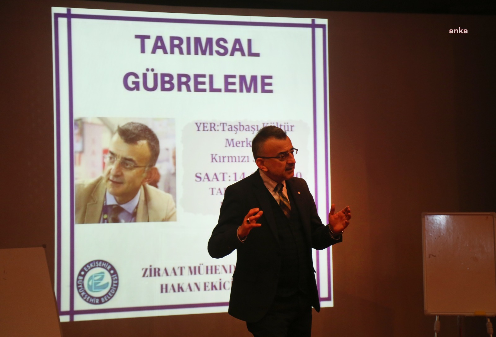 EBB VE TMMOB İŞ BİRLİĞİYLE ÇİFTÇİLERE ‘TARIMSAL GÜBRELEME’ EĞİTİMİ VERİLDİ