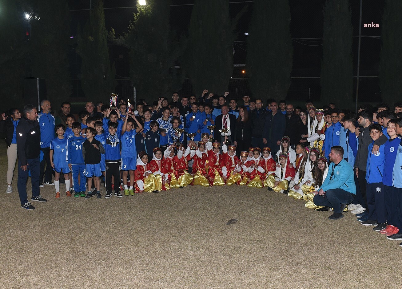 SEYHAN BELEDİYE BAŞKANI AKAY, ŞAMPİYON SPORCULARLA BİR ARAYA GELDİ