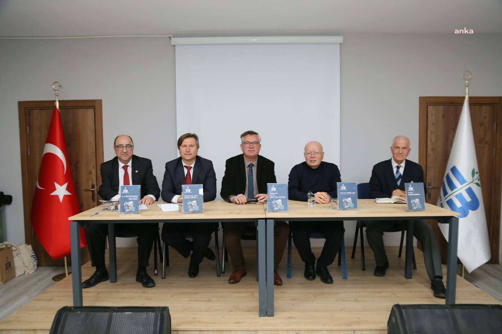 EDREMİT’TE ‘MÜBADELENİN 100. YILINDA KÜLTÜR, KİMLİK VE EKONOMİK BAKIŞ AÇISI’ PANELİ
