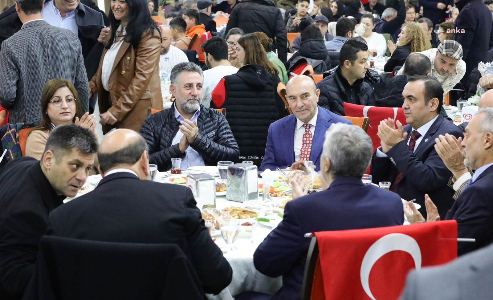 ERZURUMLULAR, BAYRAKLI’DA DÜZENLENEN DAYANIŞMA KAHVALTISINDA BULUŞTU