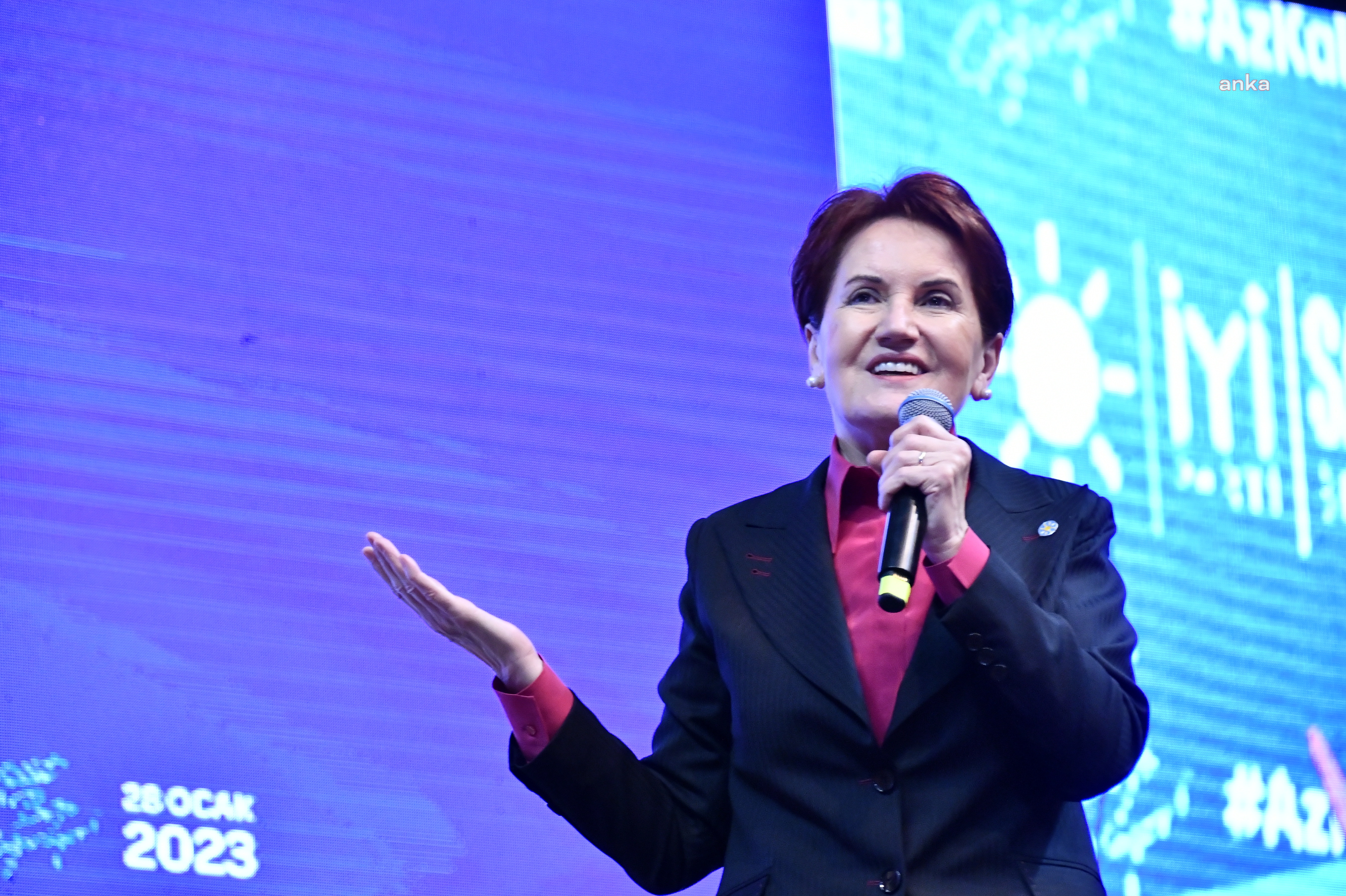 MERAL AKŞENER'DEN ERDOĞAN'A: "YAZIKLAR OLSUN...GÖRDÜK Kİ BUNLARIN DERDİ PROBLEMİ ÇÖZMEK DEĞİLMİŞ"